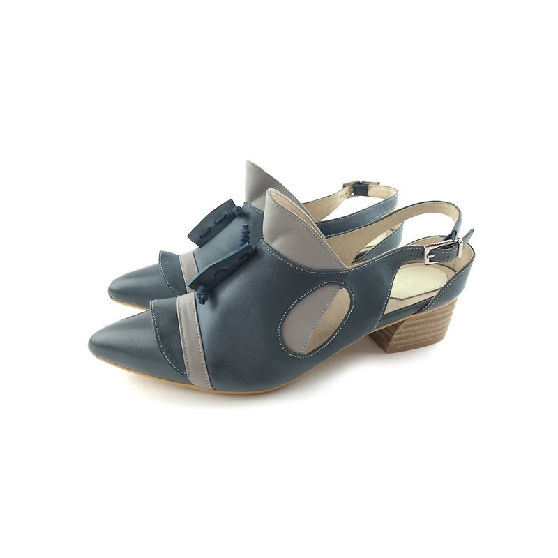 /The Deep/ Cliopsis - Wax blue / gray - Special 3D modeling *Pointy-toe sandals* - รองเท้าหนังผู้หญิง - หนังแท้ สีเทา
