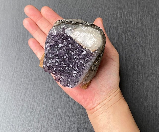 青い水晶のクラスター　天然石　鉱物　パワーストーン　クリスタル　レア　珍しい 青い水晶のクラスター 天然石 鉱物 パワーストーン クリスタル
