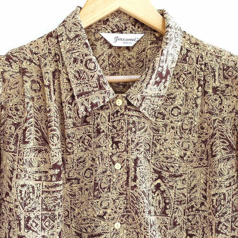 │Slowly│ sand sculpture - vintage shirt │vintage. Retro. Literature - Women's Shirts - Polyester Multicolor