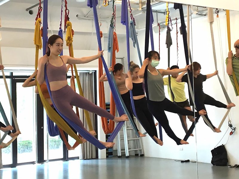[Group of 3 people] [Beginners welcome] Aerial Yoga-you who like beauty and flying - Indoor/Outdoor Recreation - Other Materials 