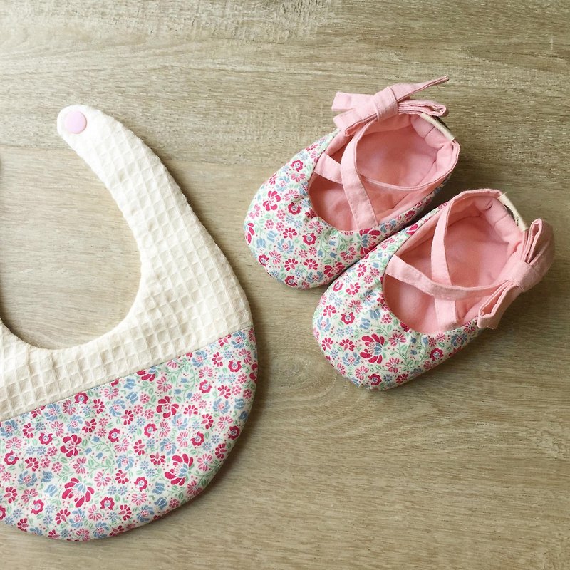 120 Norway pink flower baby shoes X stitching bib newborn baby gift box gift group
