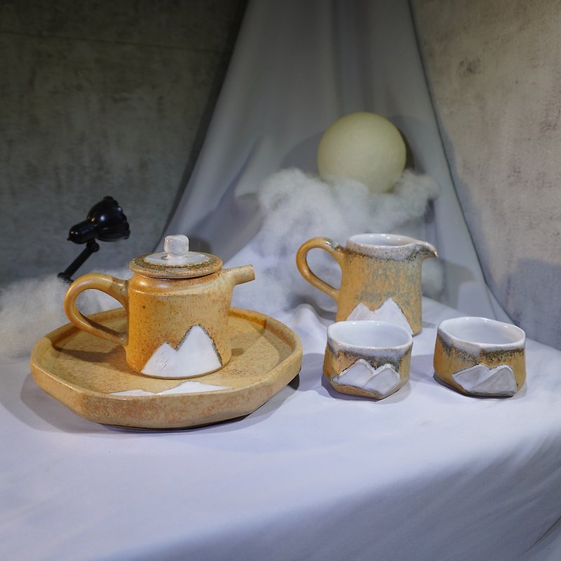 手彫りの山並み 水遊茶セット - 急須・ティーカップ - 陶器 多色