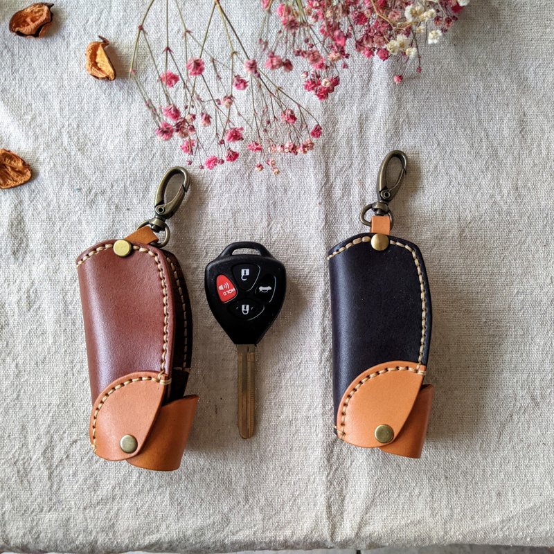 car key holder - Keychains - Genuine Leather Multicolor