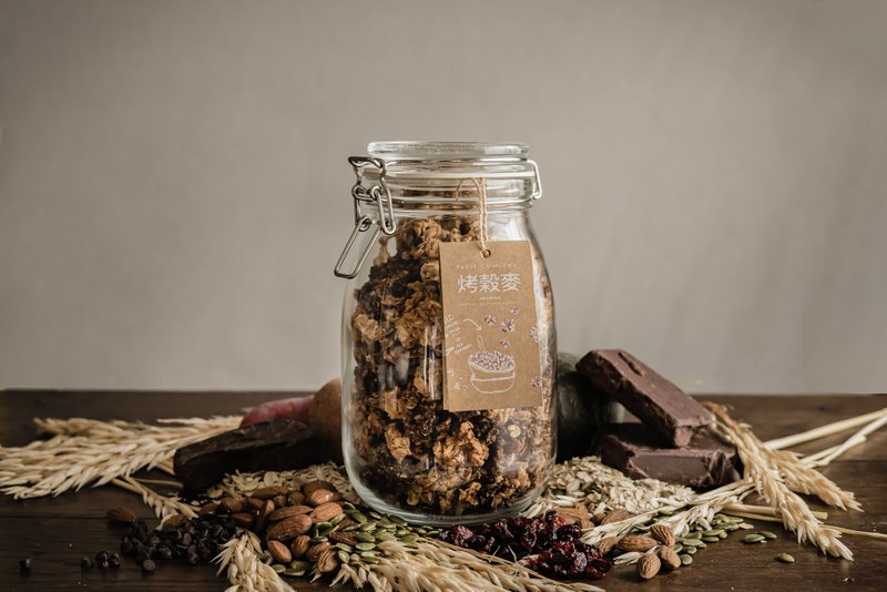 烤穀麥GRANOLA 密封罐650g 小曦倉屋 - 燕麥/麥片/穀物 - 其他材質 咖啡色