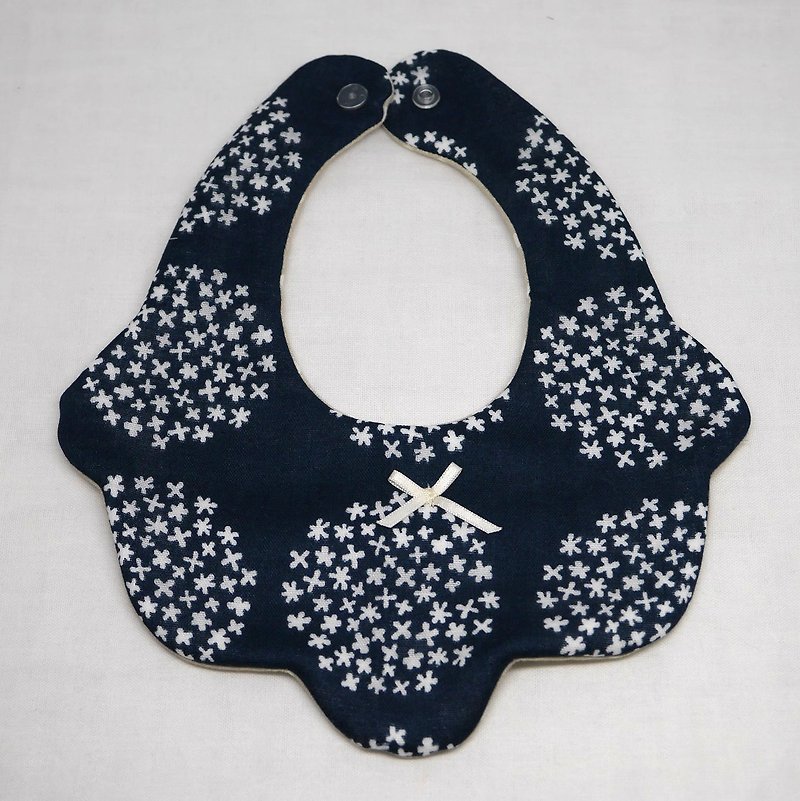 Japanese Handmade 8-layer-gauze Baby Bib - 口水肩/圍兜 - 棉．麻 藍色