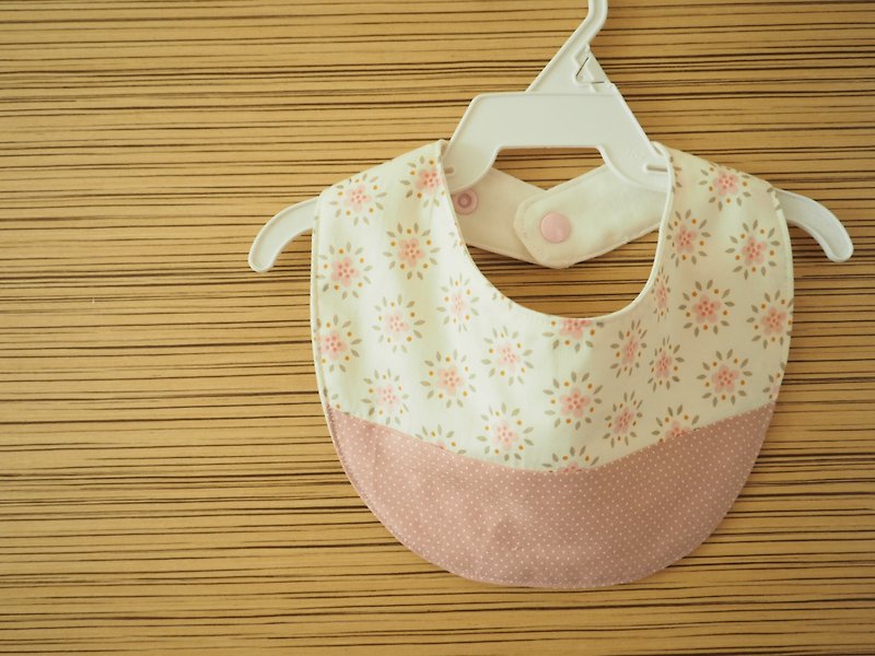手作りのピンク、白の花柄の赤ちゃん/子供のスカーフ - スタイ - コットン・麻 ピンク