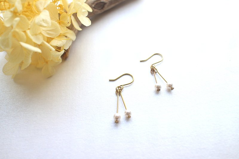 Mile bubbles -Brass handmade earrings - Earrings & Clip-ons - Copper & Brass White