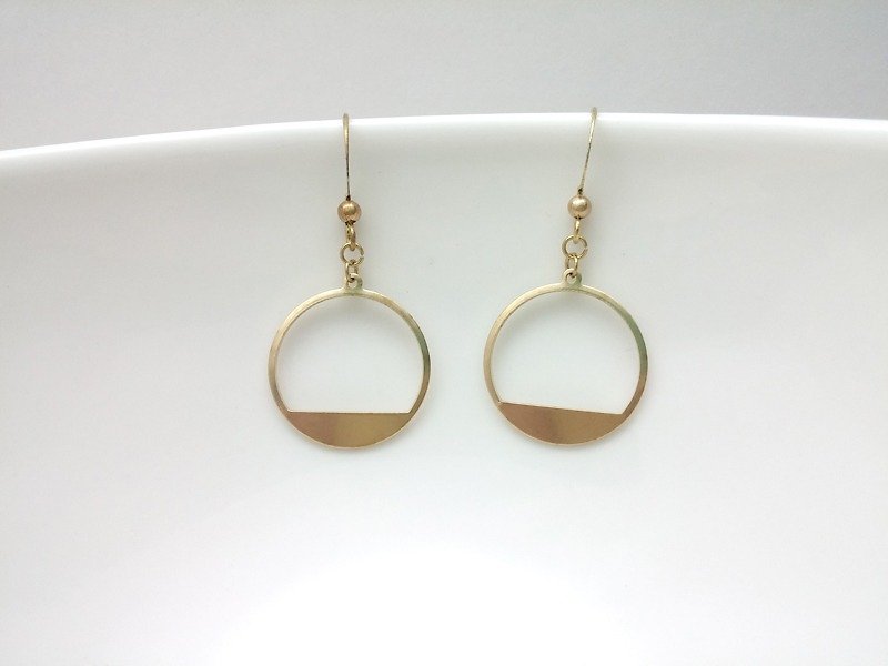 Pierced earrings Bronze round frame earhook formula - สร้อยคอ - โลหะ สีทอง