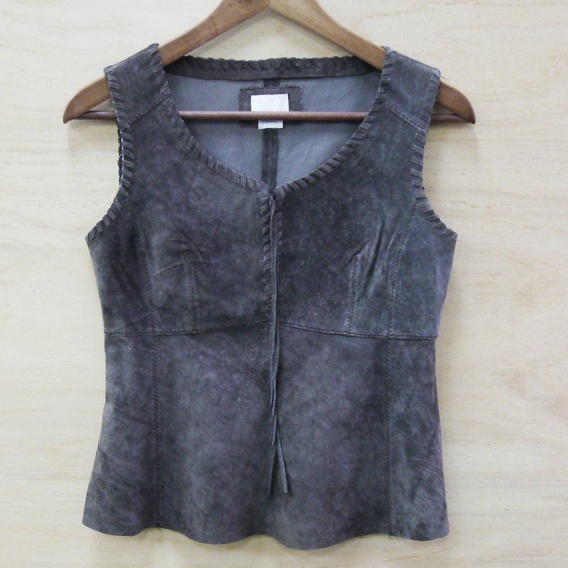 FOAK vintage brown leather strap vest - เสื้อกั๊กผู้หญิง - หนังแท้ สีนำ้ตาล