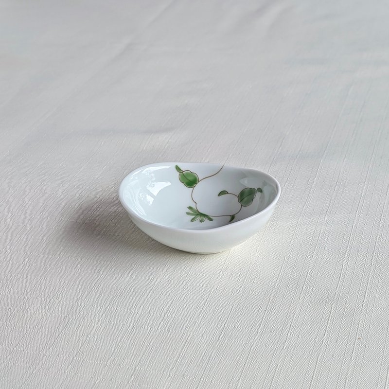 錦唐草楕円小付 - 碗 - 陶 白色