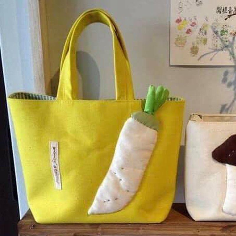 White radish tote bag / mustard yellow bottom - กระเป๋าถือ - ผ้าฝ้าย/ผ้าลินิน ขาว
