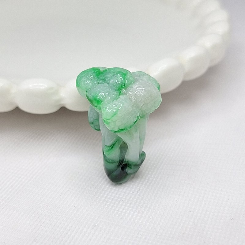 Warm and rich color hand-carved cauliflower pendant | Natural Burmese jade A grade jadeite - สร้อยคอ - หยก 