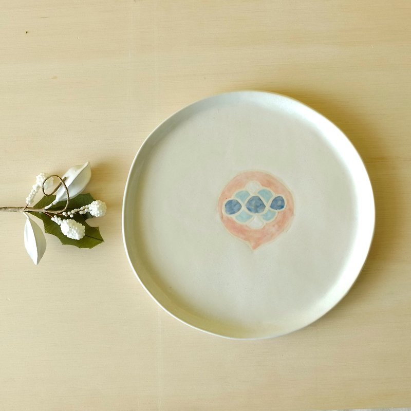 fly! Dream red balloon hand-painted pottery tray / plate / snack plate limited - จานเล็ก - ดินเผา ขาว