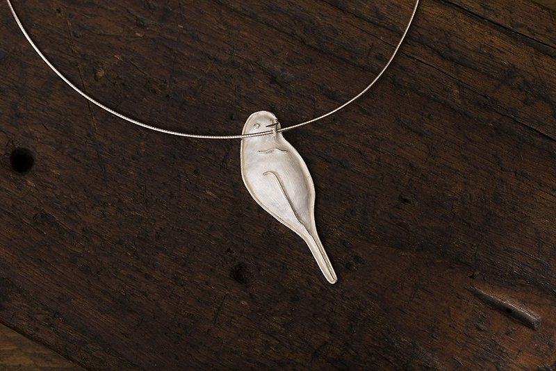 Bird 925Silver handmade sterling silver pendant necklace pendant/necklace - Necklaces - Other Metals White