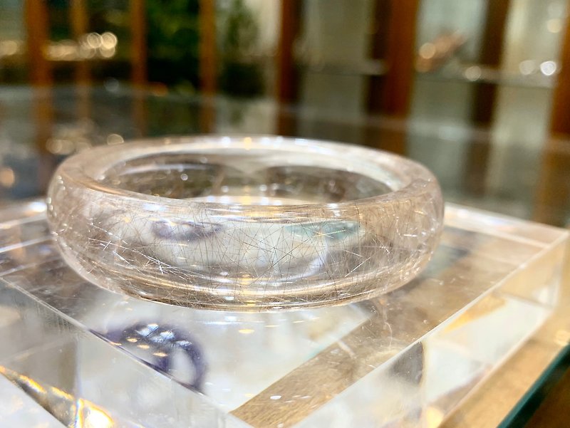 Natural silver titanium crystal bracelet with certificate - สร้อยข้อมือ - เครื่องเพชรพลอย สีใส