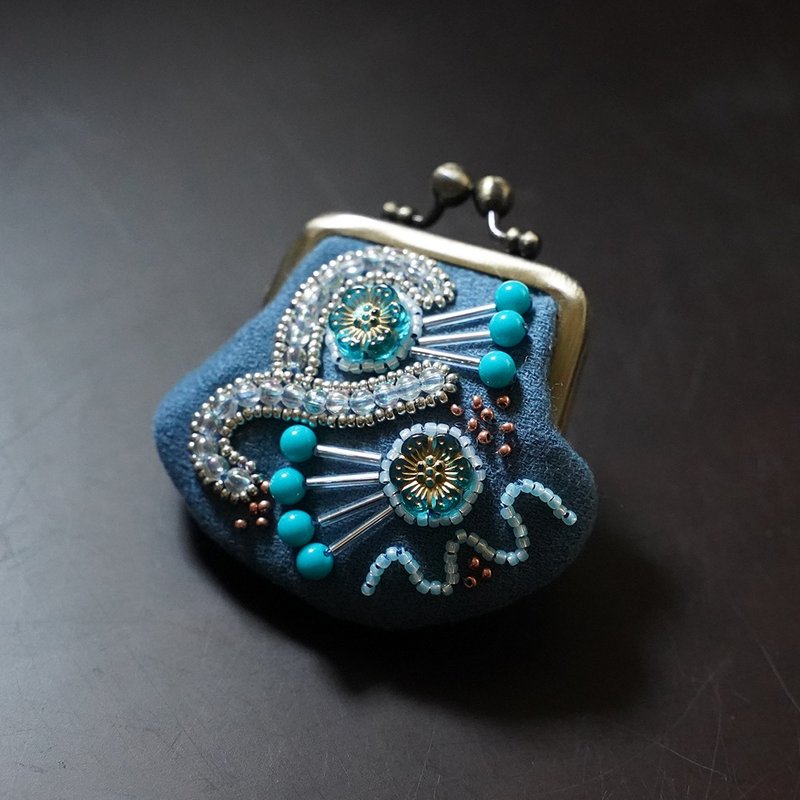両面刺繍の小さな小さながま口 14 - 零錢包/小錢包 - 羊毛 藍色