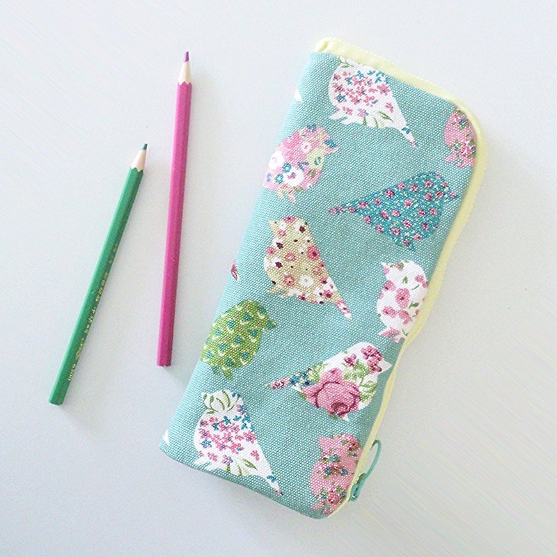 Standing Pen Case (Pastel Green Birds) | Customized Embroidery | 3 sizes - กล่องดินสอ/ถุงดินสอ - ผ้าฝ้าย/ผ้าลินิน สีเขียว