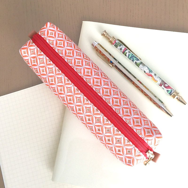 Pen Case with Japanese Traditional Pattern, Kimono "Brocade / Silk" - กล่องดินสอ/ถุงดินสอ - วัสดุอื่นๆ สีส้ม