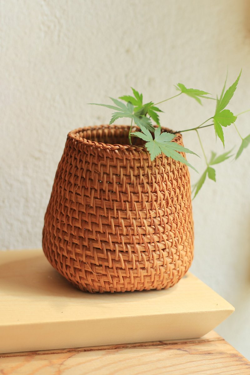 Rattan series | Tea set cone pen holder | Flower vase multi-purpose storage tube | Natural autumn rattan - กล่องเก็บของ - พืช/ดอกไม้ 