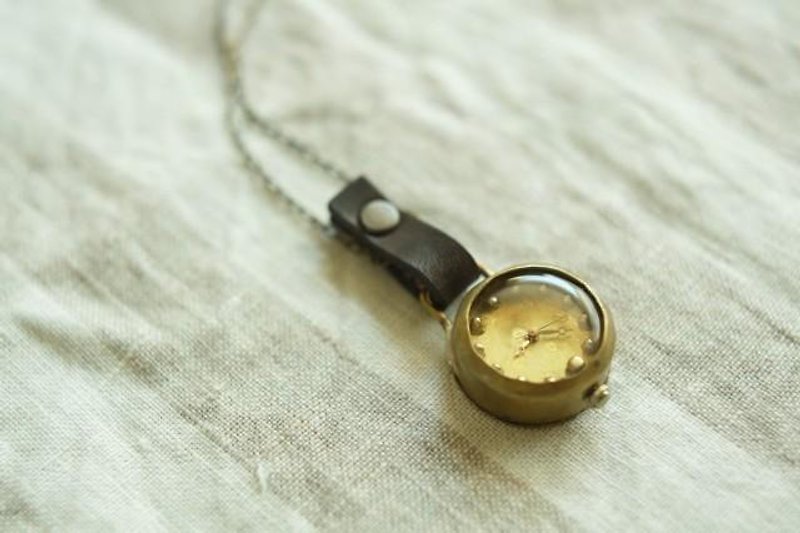 【受注生産】首からさげる時計 dot gold n N005 - 腕時計 - 金属 ゴールド