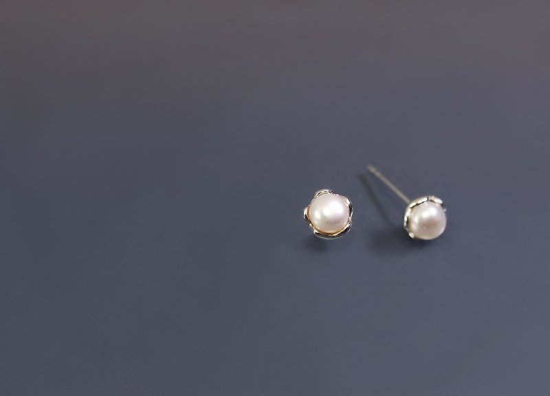 Image Series - Natural Pearl 925 Silver Earrings (Pair) - ต่างหู - เงินแท้ 