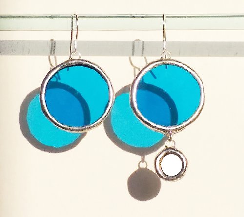 GlassBallad Circle stained glass blue red earrings with small mirror