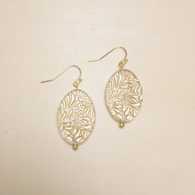 Vintage carved flat oval earrings - ต่างหู - เรซิน สีใส