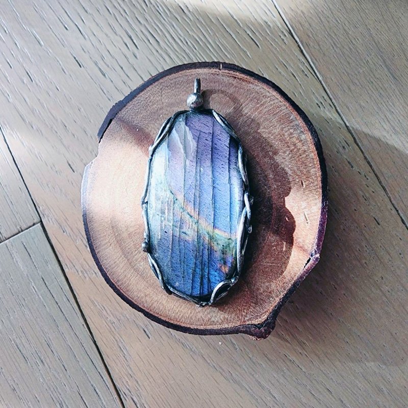 [Handmade by Qu Shuichen] Purple Labradorite Sterling Silver Pendant - สร้อยคอ - เครื่องเพชรพลอย สีม่วง