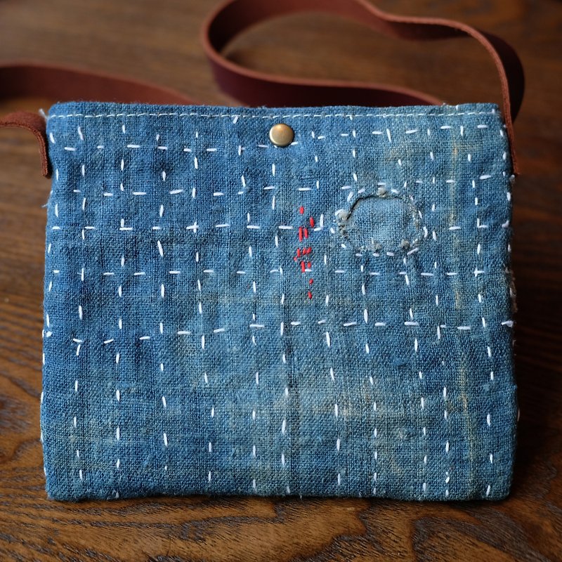 Retro handbags mobile phone bag handmade DIY limited edition - Messenger Bags & Sling Bags - Other Materials 