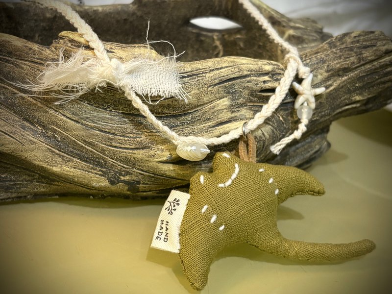 海霧系列之魟魚笑笑項鍊 - 長項鍊 - 棉．麻 
