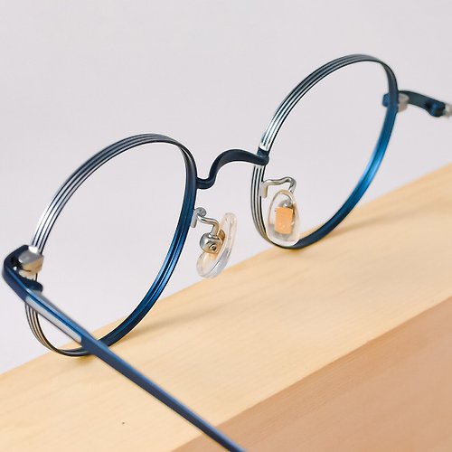 跌破眼鏡 - Queue Eyewear 全新設計│復古小圓眼鏡【鈦氣了!系列】－免費升級UV420濾藍光