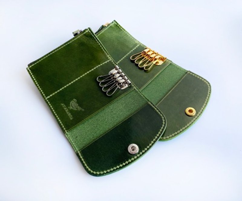 Urutsuya Green key case with zipper pocket Made of Italian leather IBIZA Selectable key metal colors Can be personalized with your name - Keychains - Genuine Leather Green