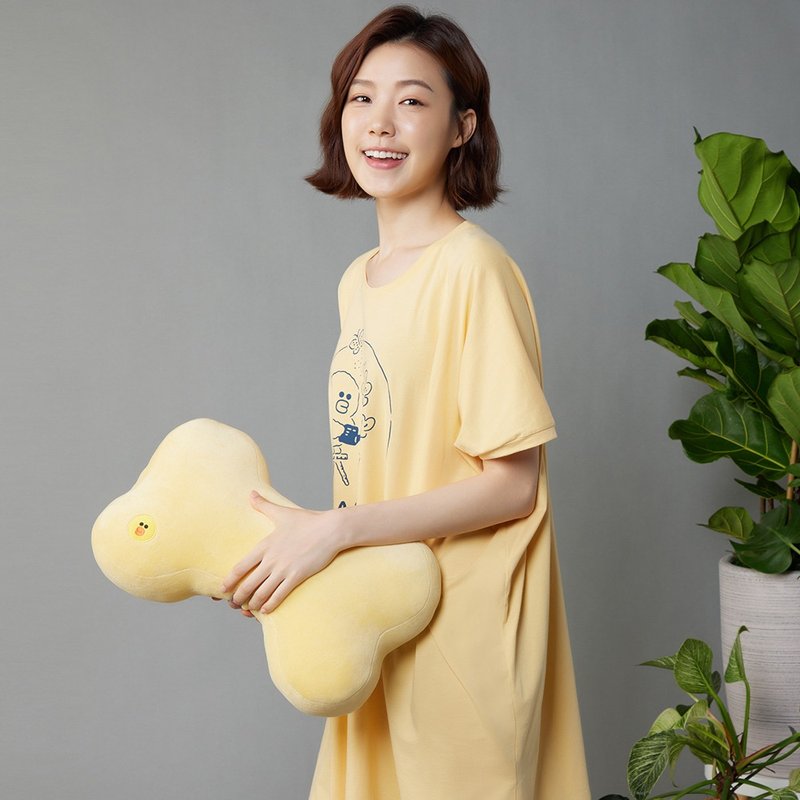 LINE FRIENDS | 莎莉立體小骨頭抱枕 - 枕頭/抱枕 - 棉．麻 黃色