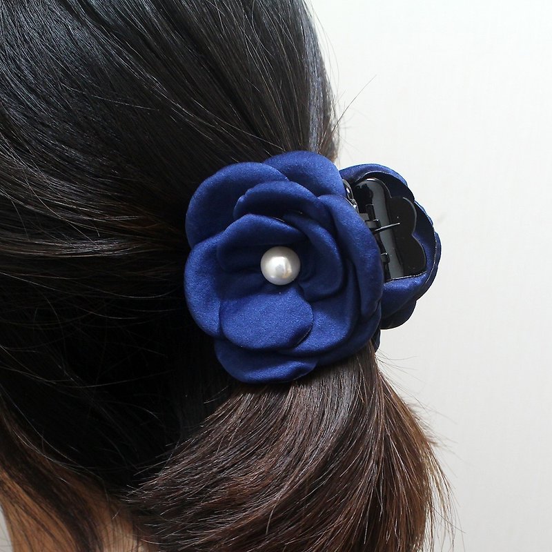 Blue Small flower Hair Jaws simple hair banana clip,medium ponytail clip - 髮夾/髮飾 - 其他材質 藍色