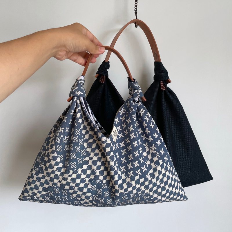 Unique | AZUMA bag Reversible Handbag-size, Silk KIMONO, gourds & YUKATA fabric - Handbags & Totes - Silk Blue