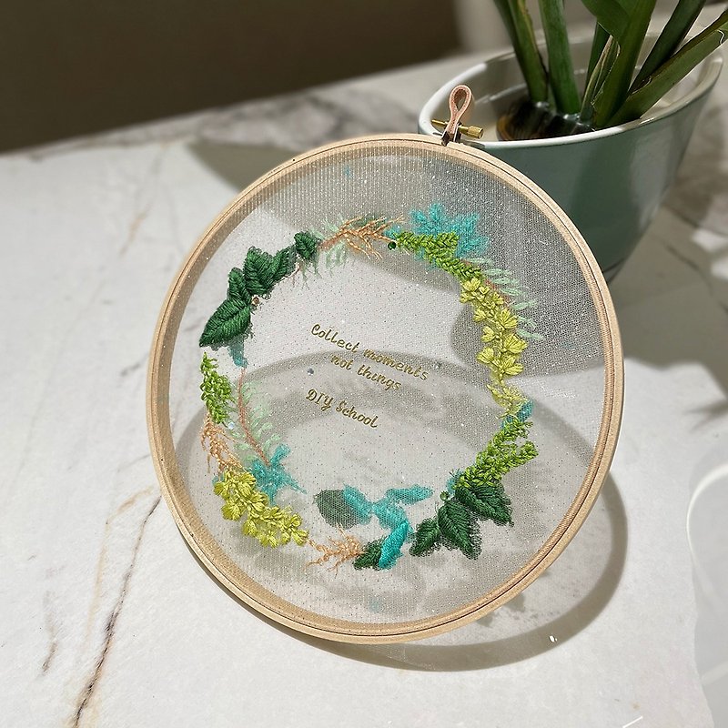 [DIY] Russian embroidery material package. Transparent grass scented wreath + instructional video. Wedding decoration - เย็บปัก/ถักทอ/ใยขนแกะ - ผ้าฝ้าย/ผ้าลินิน สีเขียว
