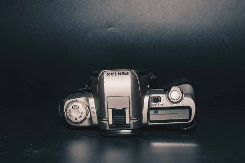 Pentax ZX-50シングルカメラボディ - ショップ Rick photo