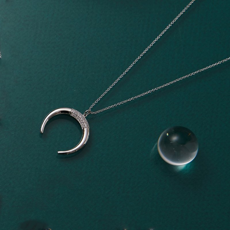 CORNO textured diamond necklace/delicate star diamond/horn shape/lucky - สร้อยคอ - ทองแดงทองเหลือง สีเงิน