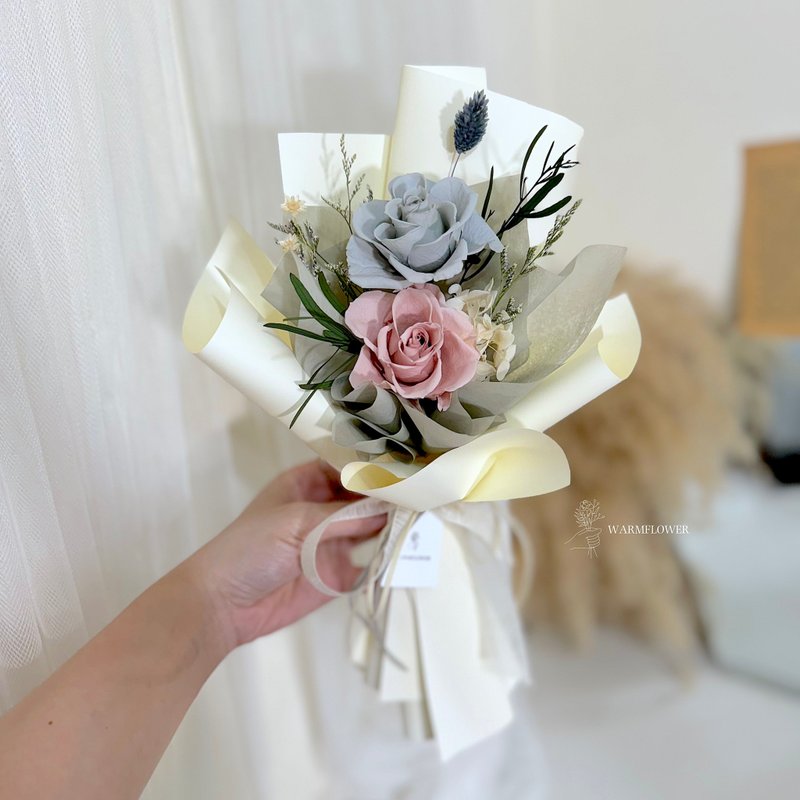 Valentine's Day Bouquetー【You & Me】Double Rose Everlasting Bouquet | Lover/Chinese Valentine's Day/Birthday Gift - ช่อดอกไม้แห้ง - พืช/ดอกไม้ หลากหลายสี