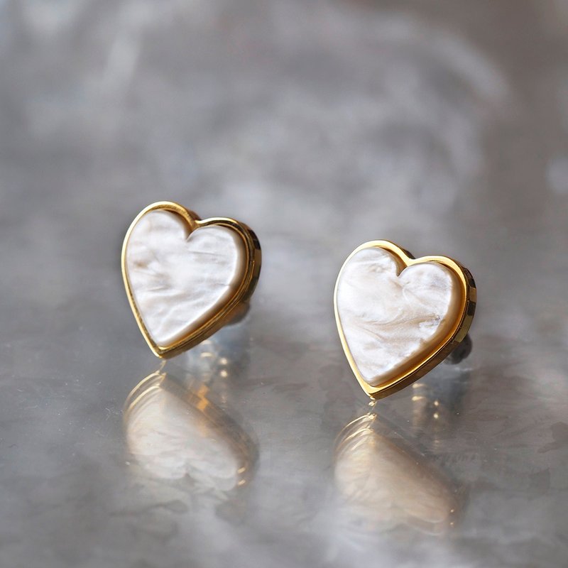 Heart stud earrings White mable - ต่างหู - โลหะ ขาว