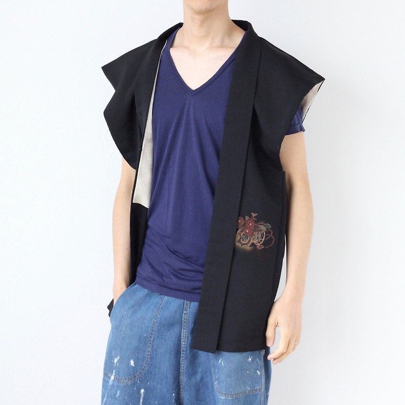 Kimono remake vest, black vest, Japanese fashion /4042