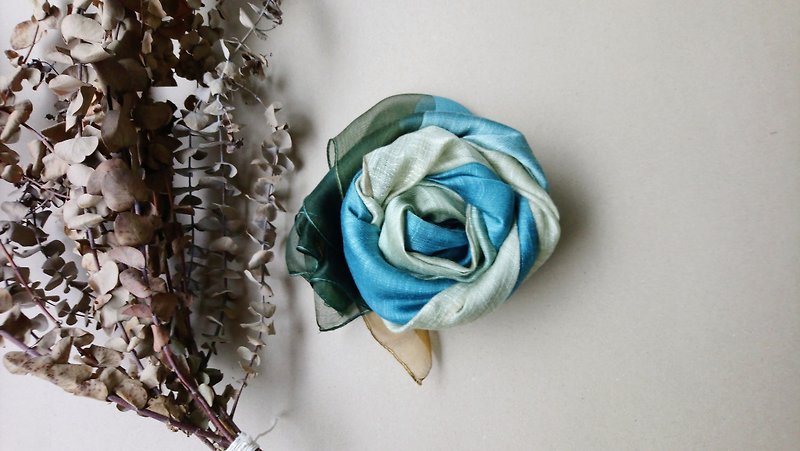 知染生活-天然植物染竹節絲棉圍巾/青藍 - 絲巾 - 絲．絹 