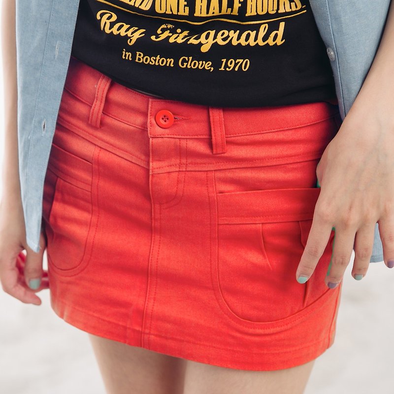 Petite denim mini skirt with side pockets in red