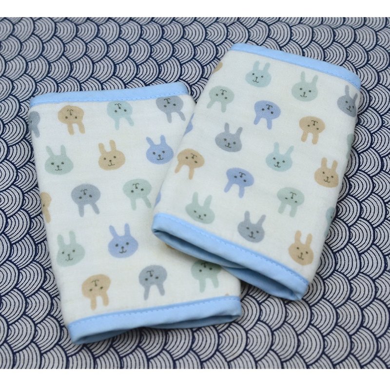 Back towel saliva towel Japan LUCKY saliva pad (lucky rabbit-blue) - ผ้ากันเปื้อน - ผ้าฝ้าย/ผ้าลินิน สีน้ำเงิน