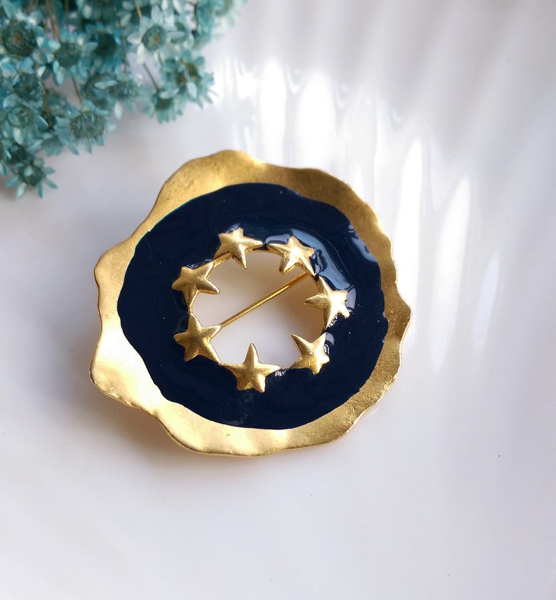 西洋古董飾品。黑洞 別針 - 徽章/別針 - 其他金屬 金色