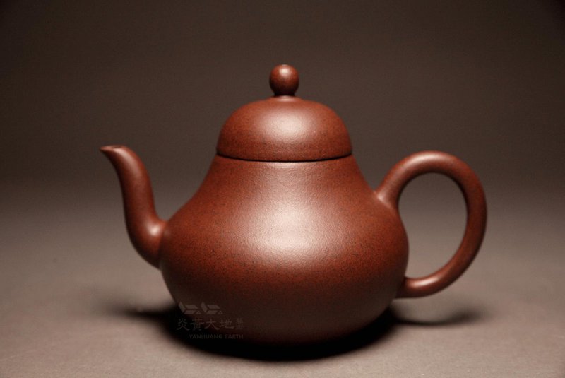 [Si Ting 2] Fat Boss Long Shan Tang’s extremely old black star soil ancient method purely handmade imitation ancient series 190cc - Teapots & Teacups - Pottery Brown