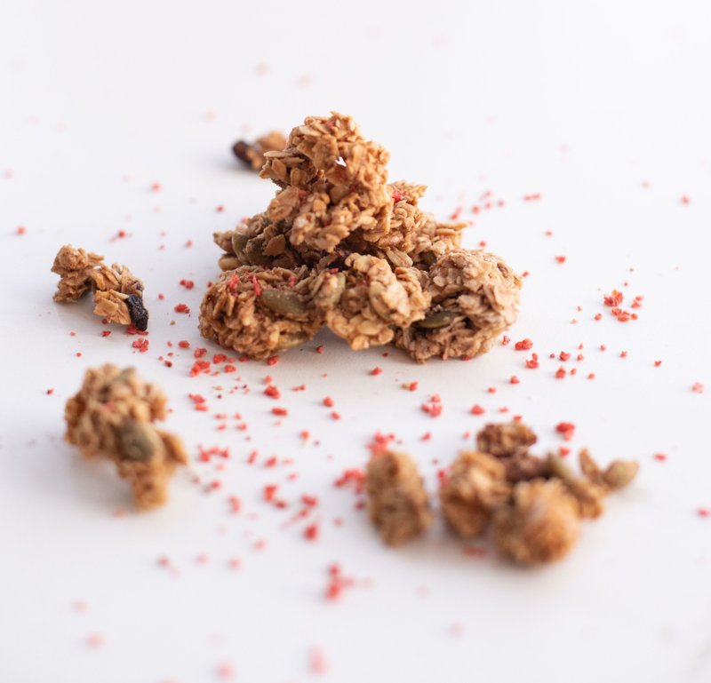 烤穀麥GRANOLA 【野莓美美烤穀麥】  小曦倉屋 - 燕麥/麥片/穀物 - 其他材質 咖啡色