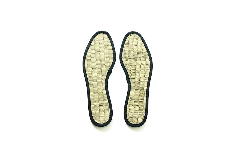 Tatami insole Japanese made in Kyushu Igusa Insoles Upcycle Sustainable Put in