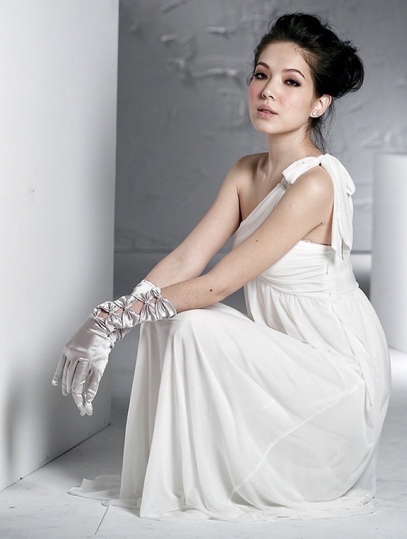 TOKYOef & SherryChen exclusive design Tweedy one-shoulder white gown - Evening Dresses & Gowns - Silk White
