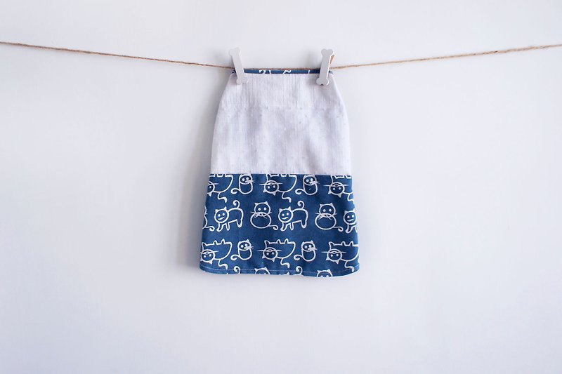 customize avalible。 white and blue kitty pattern pet dress - ชุดสัตว์เลี้ยง - ผ้าฝ้าย/ผ้าลินิน สีน้ำเงิน